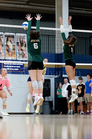Rockford Christian Girls Varsity Volleyball vs St Edwards 8-27-2025-0744