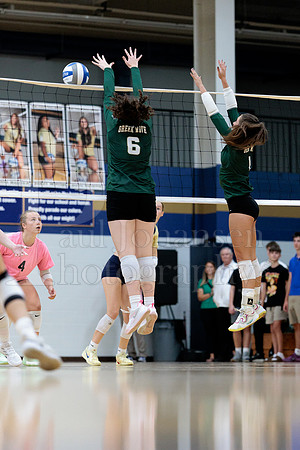 Rockford Christian Girls Varsity Volleyball vs St Edwards 8-27-2025-0745
