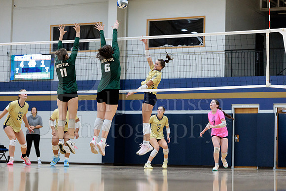 Rockford Christian Girls Varsity Volleyball vs St Edwards 8-27-2025-1001