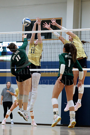 Rockford Christian Girls Varsity Volleyball vs St Edwards 8-27-2025-1040