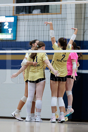 Rockford Christian Girls Varsity Volleyball vs St Edwards 8-27-2025-1047