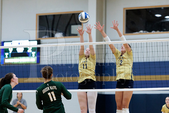Rockford Christian Girls Varsity Volleyball vs St Edwards 8-27-2025-1079