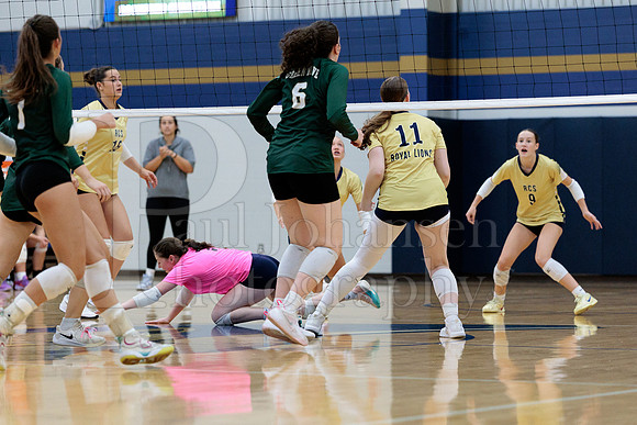 Rockford Christian Girls Varsity Volleyball vs St Edwards 8-27-2025-1086