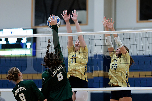 Rockford Christian Girls Varsity Volleyball vs St Edwards 8-27-2025-1133