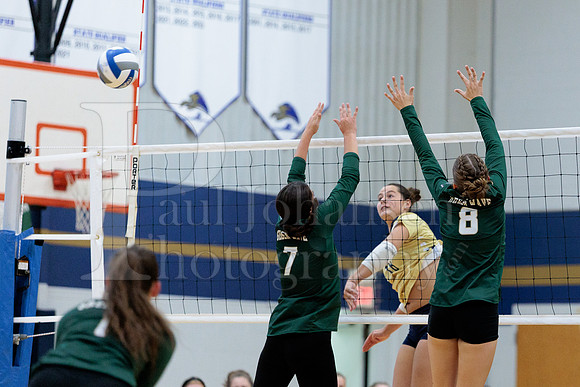 Rockford Christian Girls Varsity Volleyball vs St Edwards 8-27-2025-1168