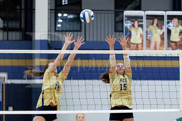 Rockford Christian Girls Varsity Volleyball vs St Edwards 8-27-2025-1215