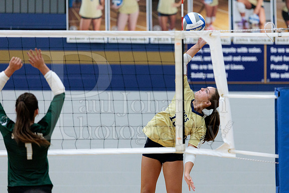 Rockford Christian Girls Varsity Volleyball vs St Edwards 8-27-2025-1227