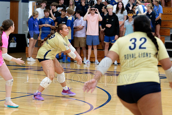 Rockford Christian Girls Varsity Volleyball vs St Edwards 8-27-2025-1322