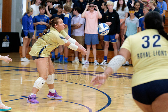 Rockford Christian Girls Varsity Volleyball vs St Edwards 8-27-2025-1323