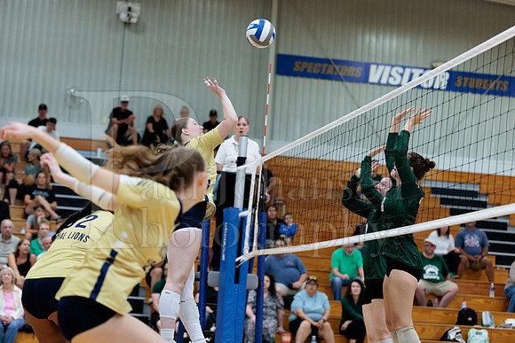 Rockford Christian Girls Varsity Volleyball vs St Edwards 8-27-2025-1373
