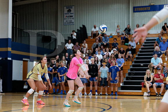 Rockford Christian Girls Varsity Volleyball vs St Edwards 8-27-2025-1401