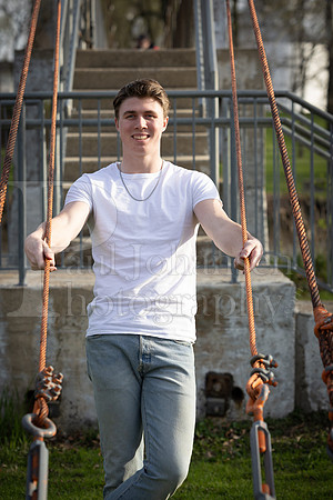Nolan Brauns Senior Images 5-4-2022-0188