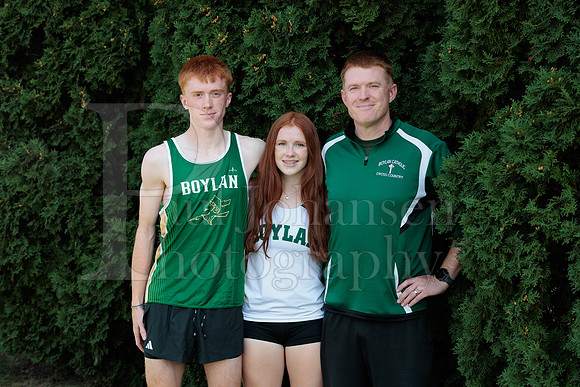 Boylan Cross Country Senior Banner Shoot 9-8-2025-0010