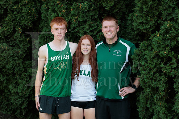 Boylan Cross Country Senior Banner Shoot 9-8-2025-0009