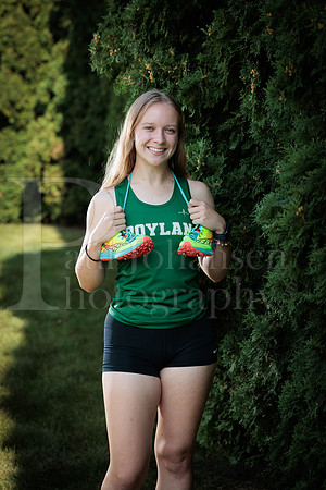 Boylan Cross Country Senior Banner Shoot 9-8-2025-0092