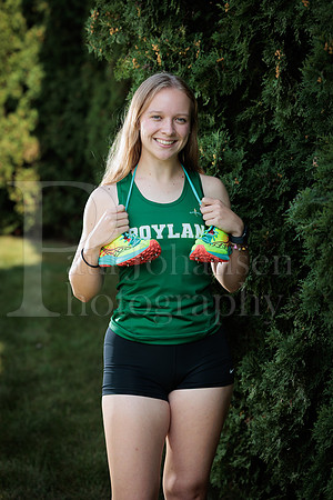 Boylan Cross Country Senior Banner Shoot 9-8-2025-0099