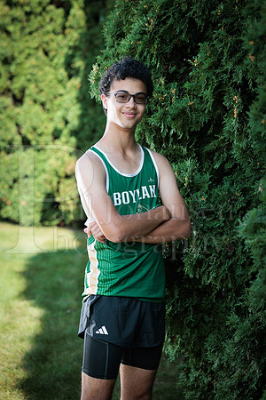 Boylan Cross Country Senior Banner Shoot 9-8-2025-0109