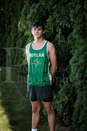 Boylan Cross Country Senior Banner Shoot 9-8-2025-0157