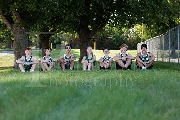 Boylan Cross Country Senior Banner Shoot 9-8-2025-0175