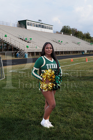Boylan Cheer Seniors Banner Shoot 9-19-2025-0058
