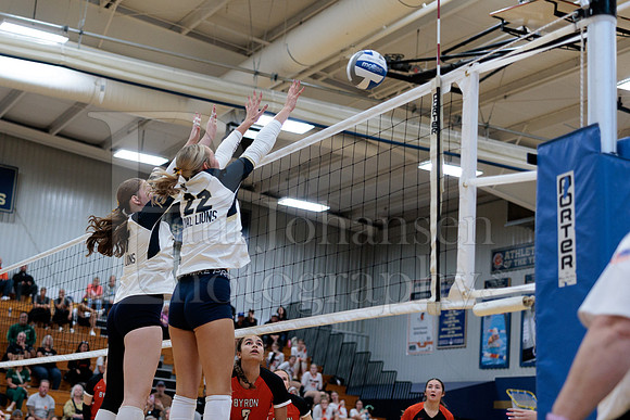 Rockford Christian Girls Varsity Volleyball vs Bryon 10-9-2025-0446