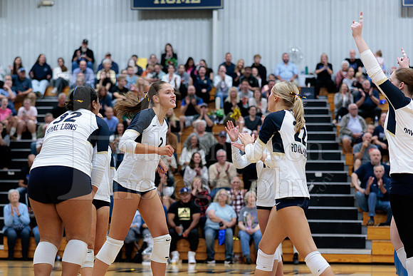 Rockford Christian Girls Varsity Volleyball vs Bryon 10-9-2025-0482