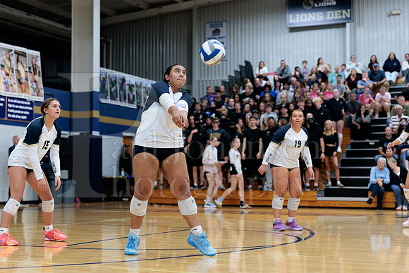 Rockford Christian Girls Varsity Volleyball vs Bryon 10-9-2025-0506