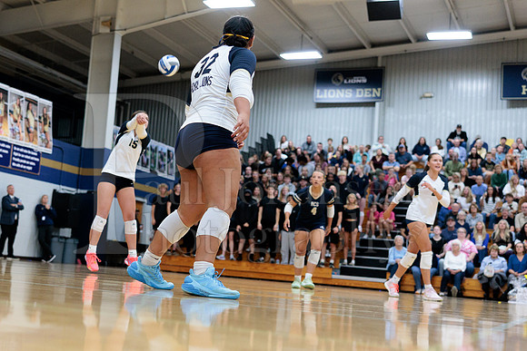 Rockford Christian Girls Varsity Volleyball vs Bryon 10-9-2025-0590