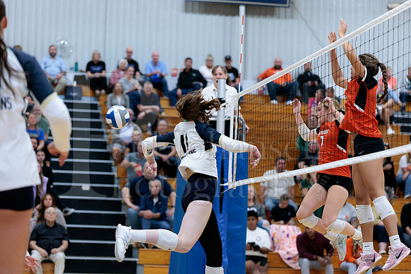 Rockford Christian Girls Varsity Volleyball vs Bryon 10-9-2025-0848