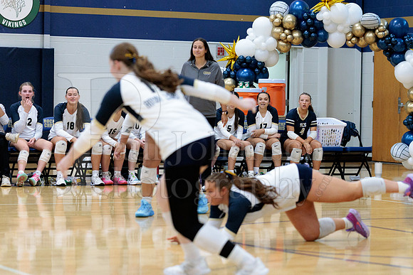 Rockford Christian Girls Varsity Volleyball vs Bryon 10-9-2025-0953