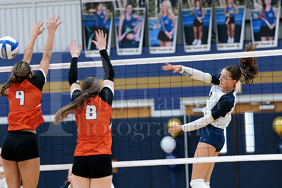 Rockford Christian Girls Varsity Volleyball vs Bryon 10-9-2025-1053