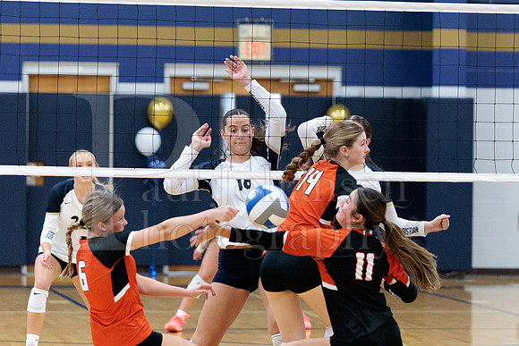 Rockford Christian Girls Varsity Volleyball vs Bryon 10-9-2025-1086