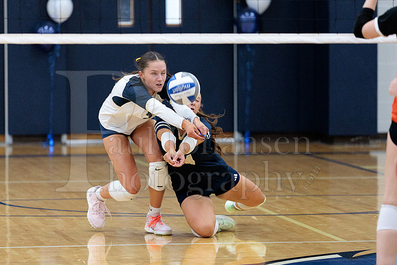 Rockford Christian Girls Varsity Volleyball vs Bryon 10-9-2025-1119
