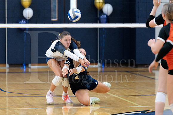 Rockford Christian Girls Varsity Volleyball vs Bryon 10-9-2025-1120