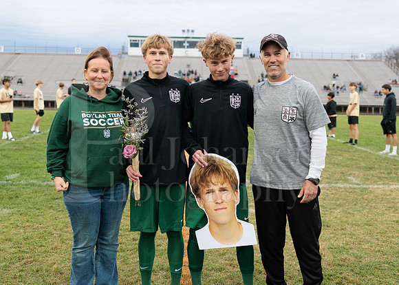 Boylan Boys Soccer Senior Night Family Portraits 10-14-2025-0012