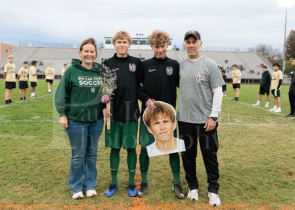 Boylan Boys Soccer Senior Night Family Portraits 10-14-2025-0018