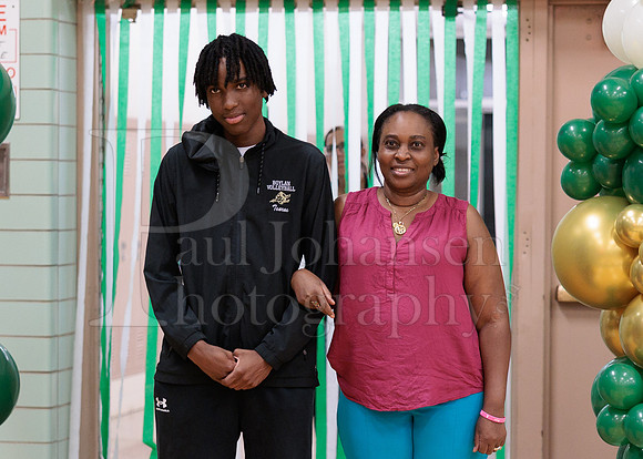 Boylan Girls Volleyball Senior Night Family Portraits 10-14-2025-0241