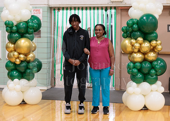 Boylan Girls Volleyball Senior Night Family Portraits 10-14-2025-0239