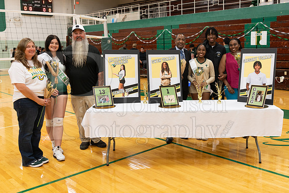 Boylan Girls Volleyball Senior Night Family Portraits 10-14-2025-0263