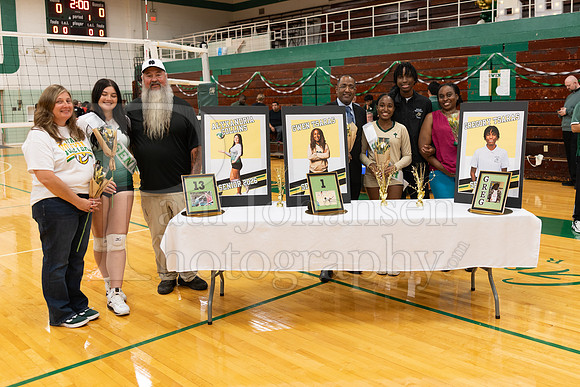 Boylan Girls Volleyball Senior Night Family Portraits 10-14-2025-0264
