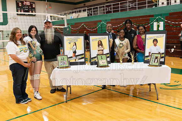 Boylan Girls Volleyball Senior Night Family Portraits 10-14-2025-0265