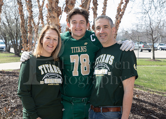 Boylan Parent Day Portraits 4-3-2021-0016