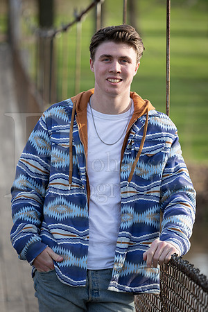 Nolan Brauns Senior Images 5-4-2022-0223