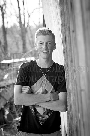 Bramdon Ancona  Senior Images 4-17-2016-0230