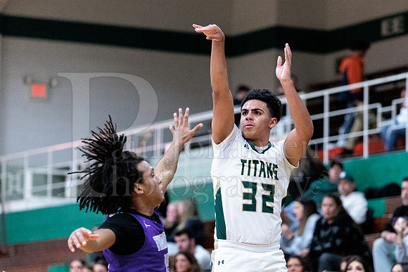 Boylan Boys Varsity Basketball vs Thornton 11-28-2025-0216