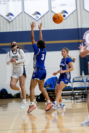 Rockford Christian Girls Varsity Basketball vs Newman 12-2-2025-0208
