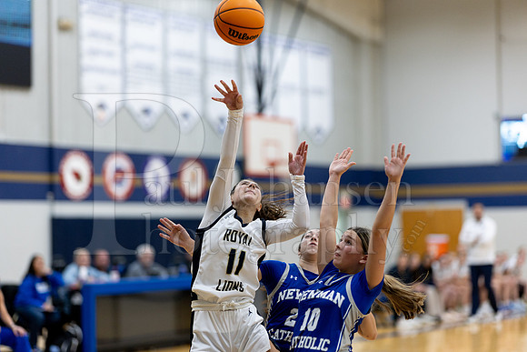 Rockford Christian Girls Varsity Basketball vs Newman 12-2-2025-0301