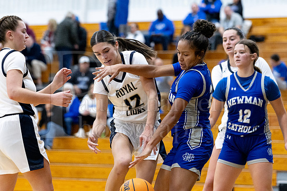 Rockford Christian Girls Varsity Basketball vs Newman 12-2-2025-0408