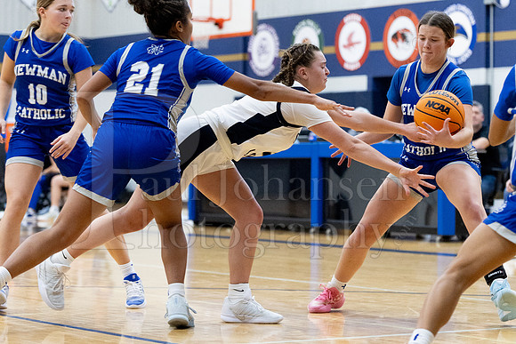 Rockford Christian Girls Varsity Basketball vs Newman 12-2-2025-0645
