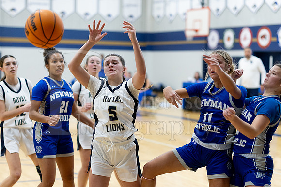 Rockford Christian Girls Varsity Basketball vs Newman 12-2-2025-0847